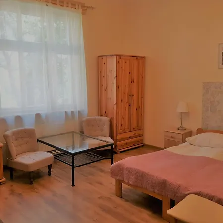 Roza Δωμάτια σε οικογενειακή κατοικία